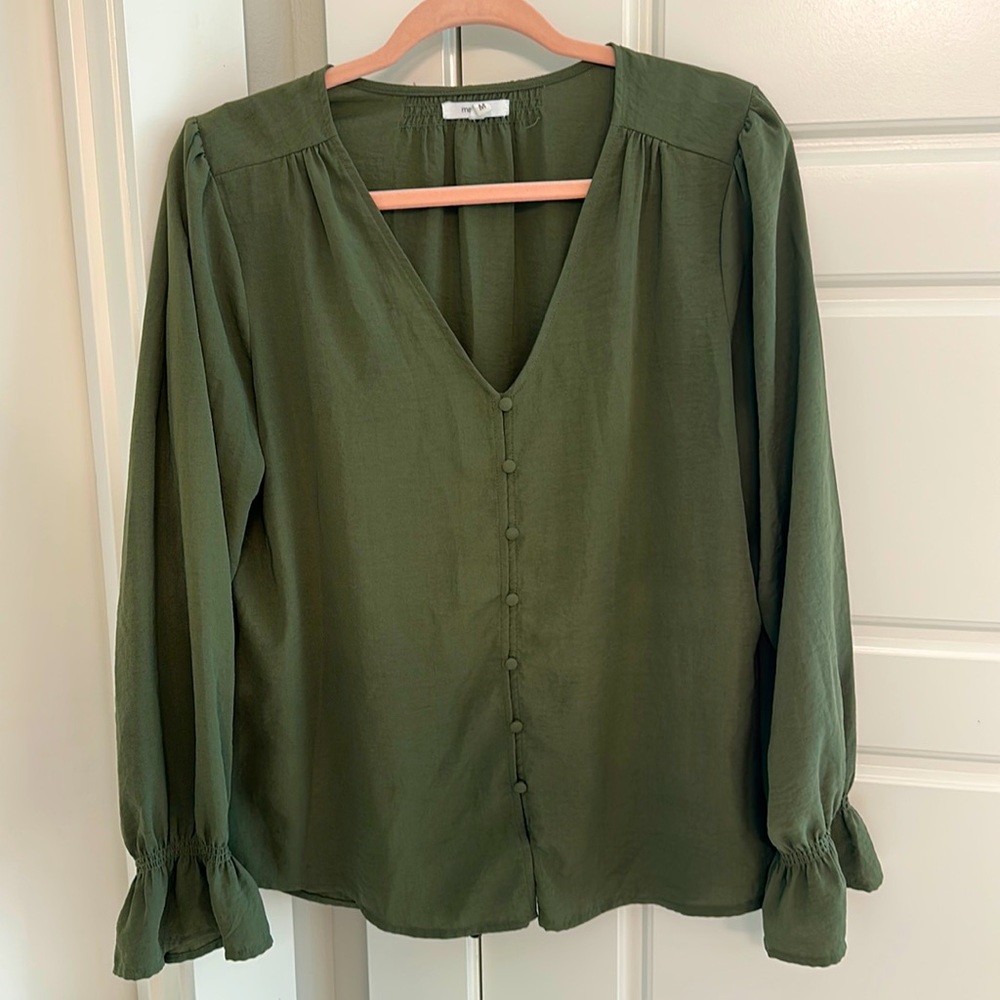 Bell sleeve blouse